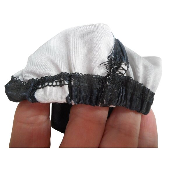 Wrist Cast Cover Sz M Paw Prints Black / White Washable MyRecovers - Picture 4 of 4